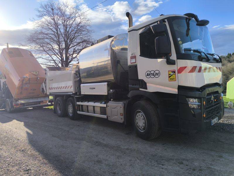 location avec chauffeur engins de goudronnage dans le sud de la france